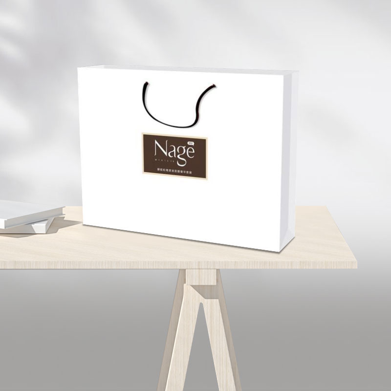 gift-shopping-handbag_203623.jpg