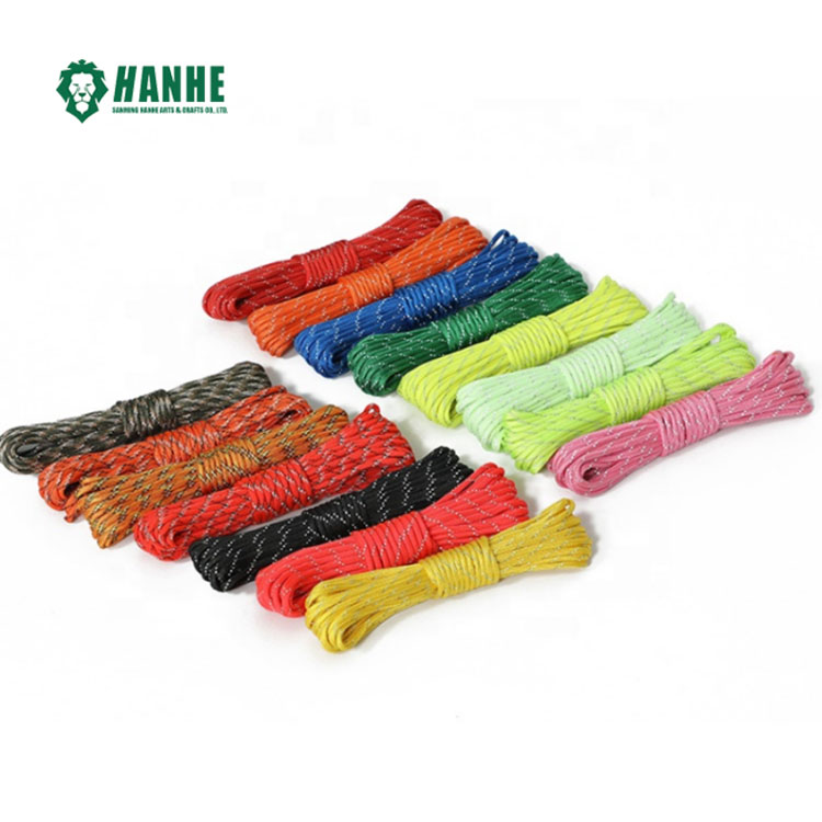Are there any specific safety guidelines or precautions to consider when using reflective paracord?